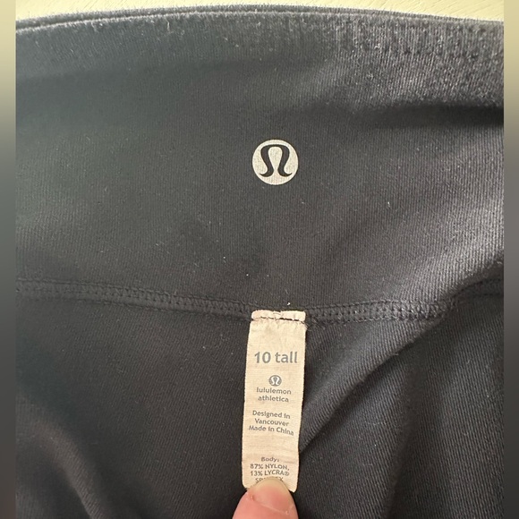 Size 10 tall Lululemonn Leggings - Picture 3 of 8